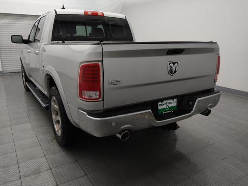 Bright Silver Metallic Clearcoat 2017 RAM 1500 Laramie