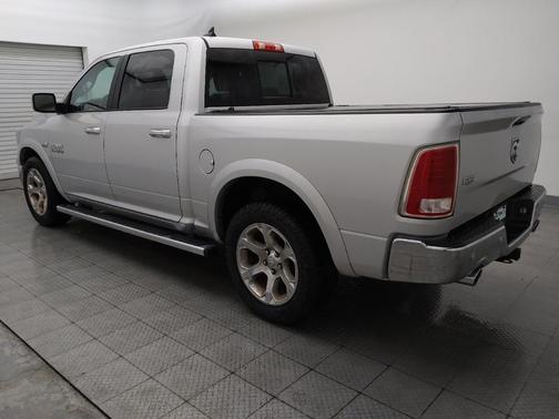 Bright Silver Metallic Clearcoat 2017 RAM 1500 Laramie
