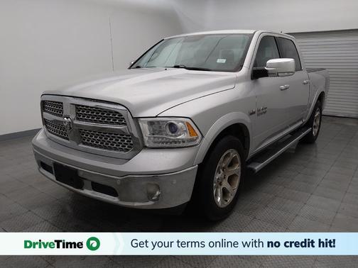 Bright Silver Metallic Clearcoat 2017 RAM 1500 Laramie