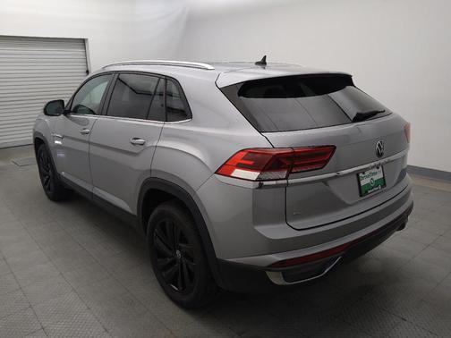 Pyrite Silver Metallic 2023 Volkswagen Atlas Cross Sport 2.0T SE w/Technology