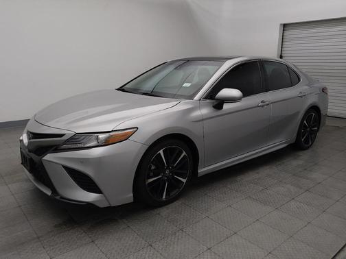 Celestial Silver Metallic 2018 Toyota Camry XSE