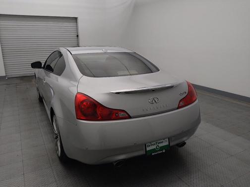 2015 INFINITI Q60 Journey