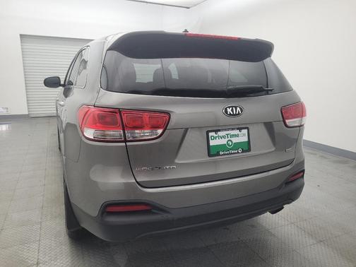 2017 Kia Sorento L