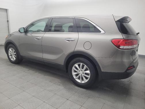 2017 Kia Sorento L