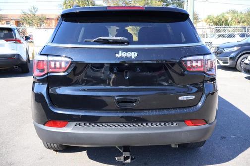 Black 2018 Jeep Compass Latitude