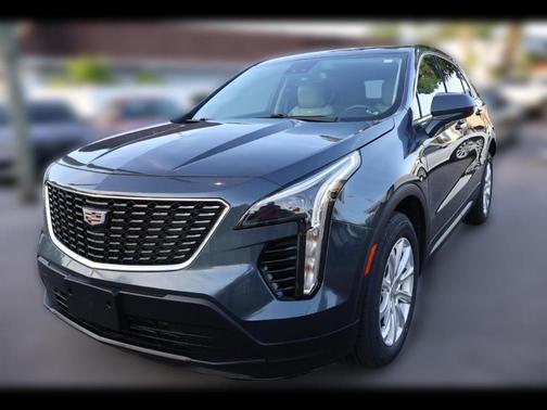 Gray 2020 Cadillac XT4 Luxury