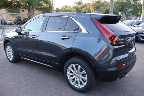 Gray 2020 Cadillac XT4 Luxury