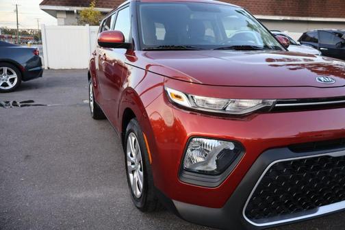 Red 2021 Kia Soul LX