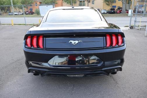 2020 Ford Mustang EcoBoost