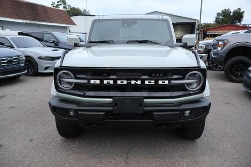 Gray 2023 Ford Bronco Outer Banks