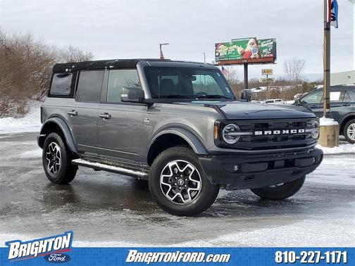 2024 Ford Bronco Outer Banks