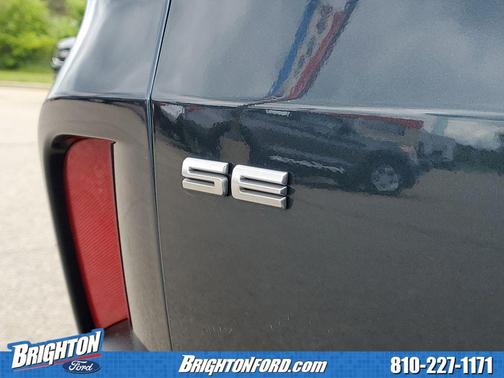 Blue Metallic 2022 Ford Escape SE