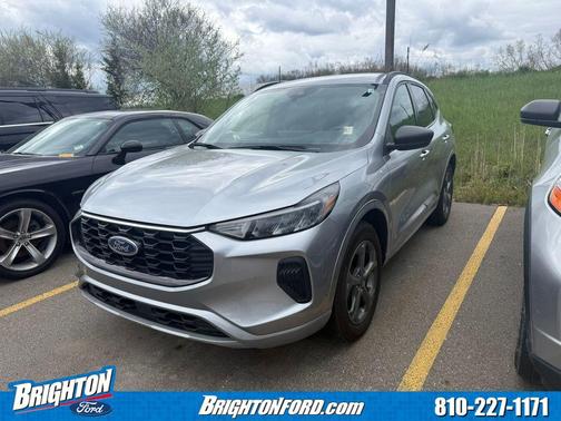 Silver Metallic 2024 Ford Escape ST-Line