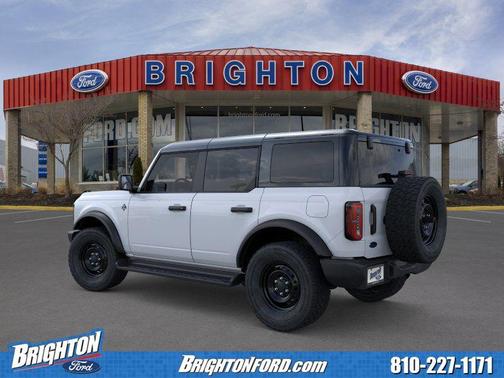 Oxford White 2026 Ford Bronco Outer Banks