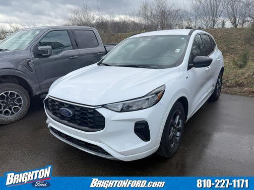 Oxford White 2023 Ford Escape ST-Line