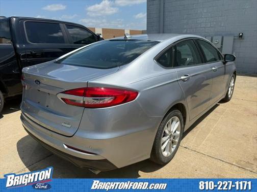 2020 Ford Fusion SE