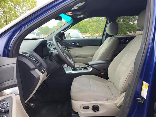 2013 Ford Explorer Base