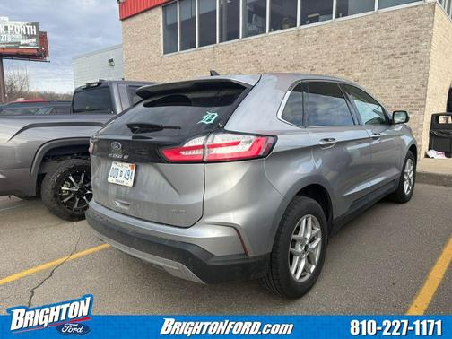 Iconic Silver Metallic 2023 Ford Edge SEL