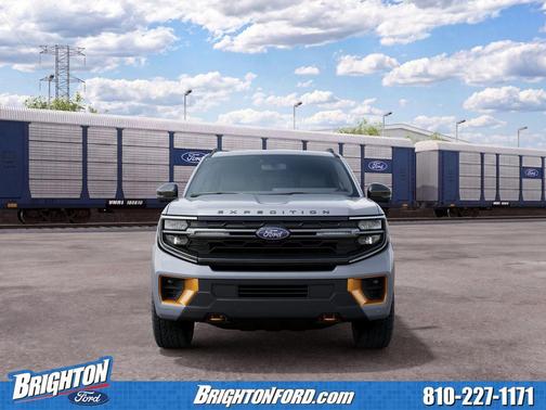 Glacier Gray Metallic Tri-Coat 2027 Ford Expedition Tremor