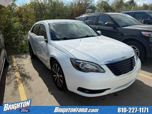 2013 Chrysler 200 Touring