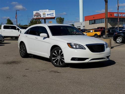 2013 Chrysler 200 Touring