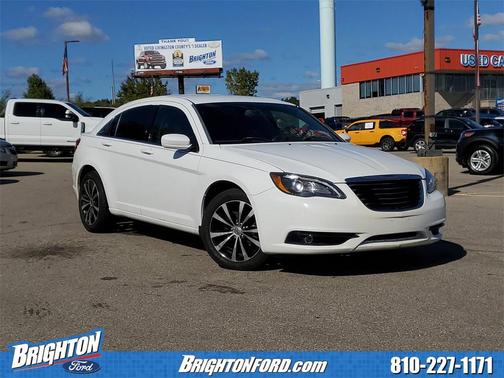 2013 Chrysler 200 Touring