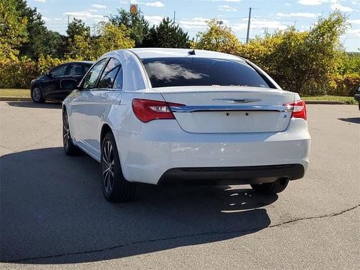2013 Chrysler 200 Touring