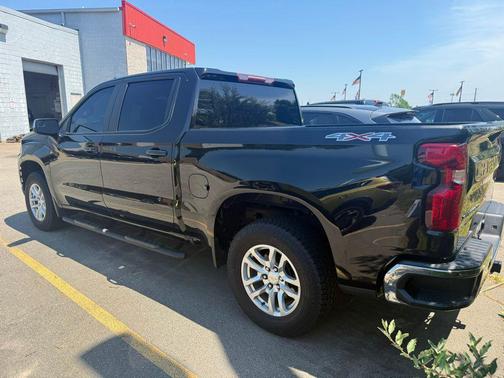 Mosaic Black Metallic 2021 Chevrolet Silverado 1500 LT