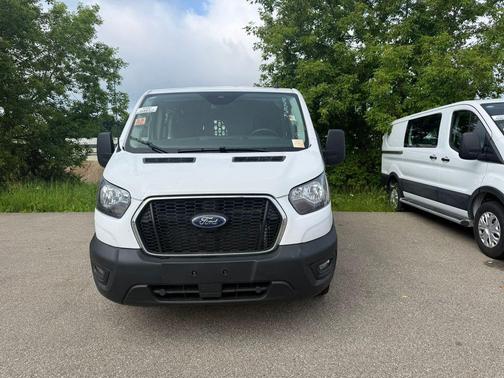Oxford White 2025 Ford Transit-250 Base