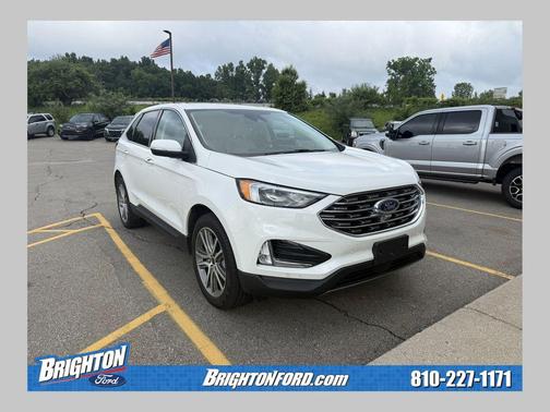 White Metallic 2024 Ford Edge Titanium