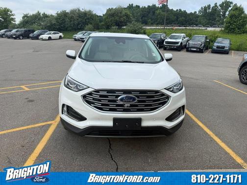 White Metallic 2024 Ford Edge Titanium