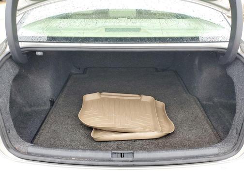 2014 Volkswagen Passat 1.8T Auto SE w/Sunroof & Nav