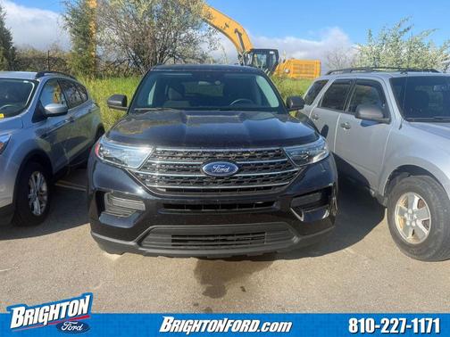 Black Metallic 2024 Ford Explorer XLT