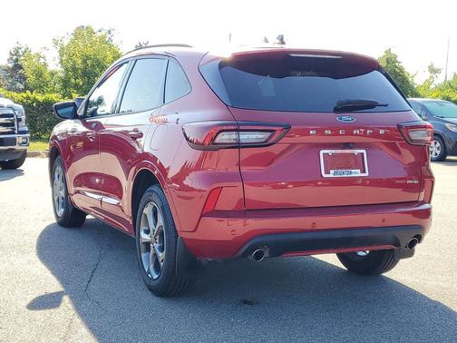 Rapid Red Metallic Tinted Clearcoat 2024 Ford Escape ST-Line