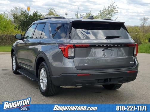 Carbonized Gray Metallic 2025 Ford Explorer Active