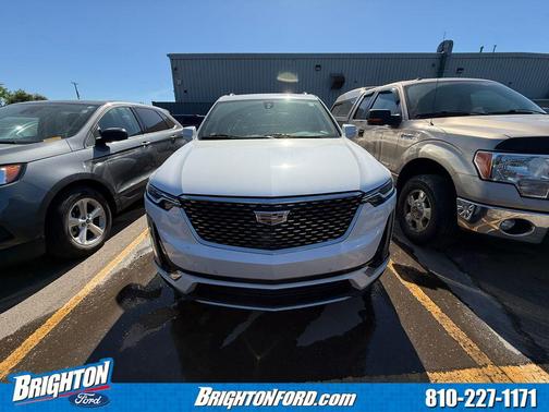 Crystal White Tricoat 2023 Cadillac XT6 Luxury AWD