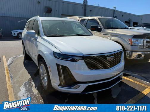 Crystal White Tricoat 2023 Cadillac XT6 Luxury AWD