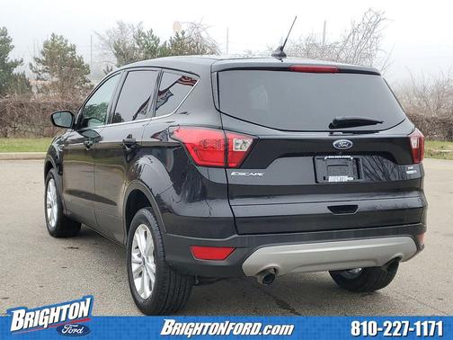 Black 2019 Ford Escape SE
