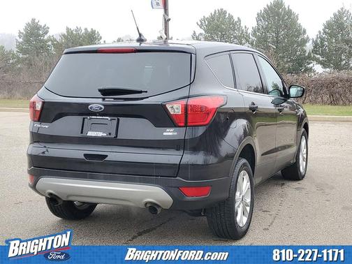 Black 2019 Ford Escape SE