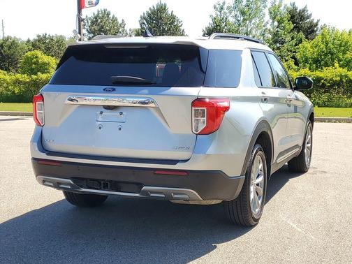 Silver Metallic 2023 Ford Explorer XLT