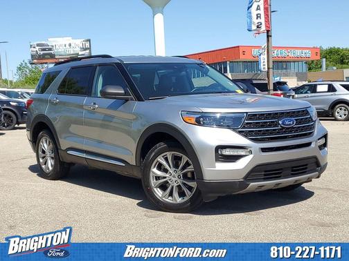 Silver Metallic 2023 Ford Explorer XLT