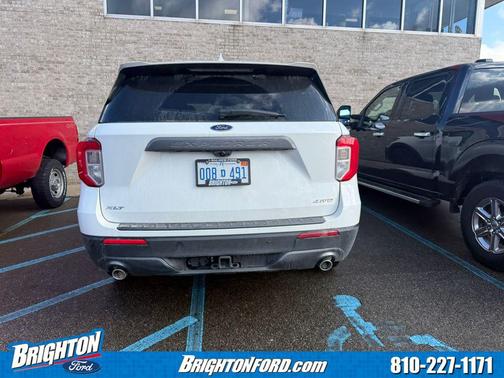 White Metallic 2023 Ford Explorer XLT