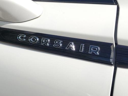 White Metallic 2024 Lincoln Corsair Premiere