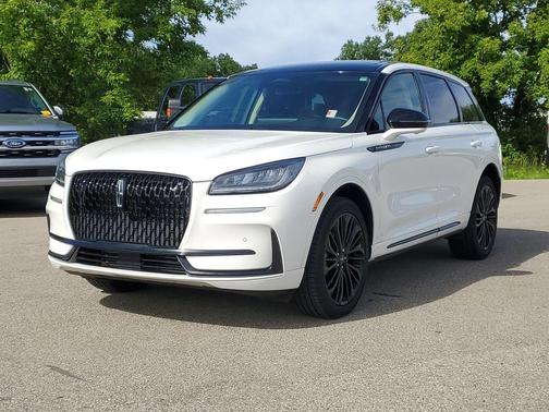 White Metallic 2024 Lincoln Corsair Premiere