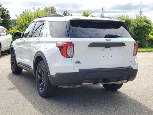 Star White Metallic Tri-Coat 2024 Ford Explorer Timberline