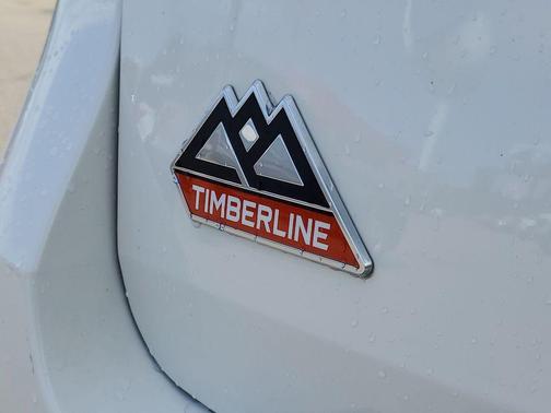 Star White Metallic Tri-Coat 2024 Ford Explorer Timberline
