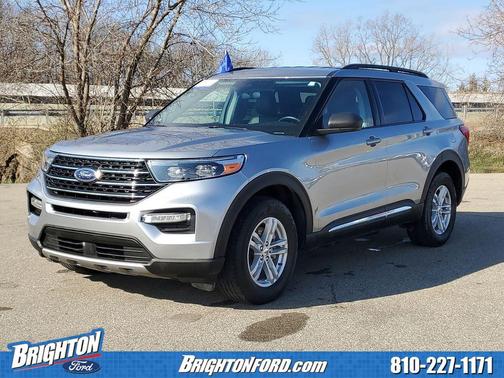 Iconic Silver Metallic 2023 Ford Explorer XLT
