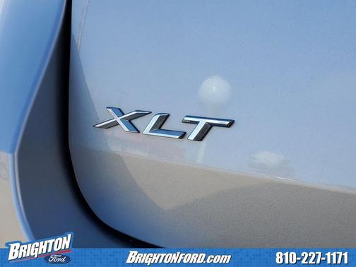 Iconic Silver Metallic 2023 Ford Explorer XLT