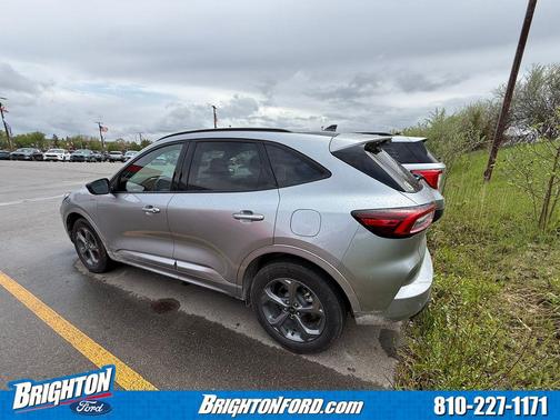 Iconic Silver Metallic 2024 Ford Escape ST-Line