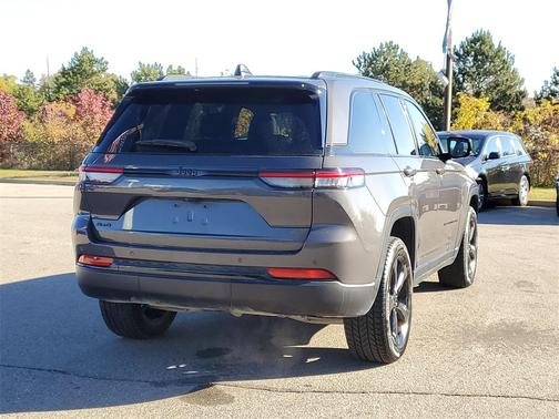 2024 Jeep Grand Cherokee Altitude